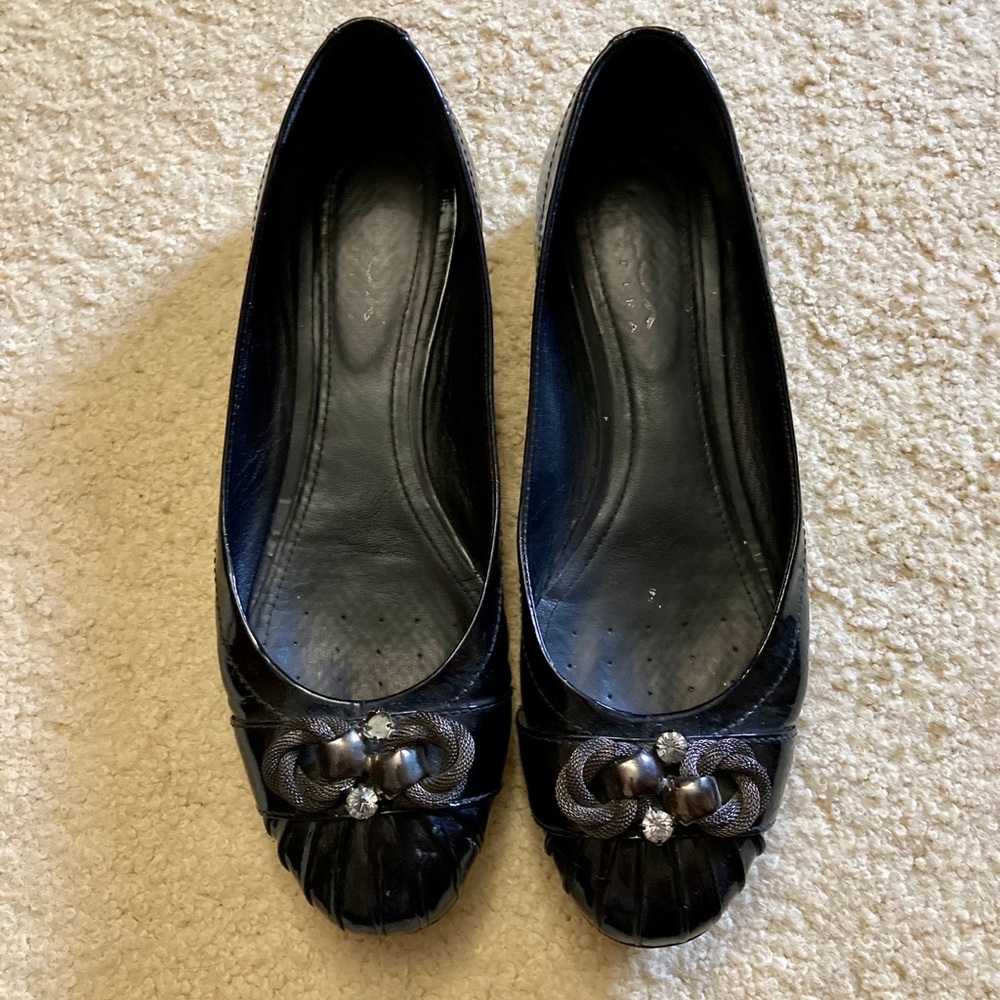 Geox Black Patent Leather Embellished Round Toe Ballerina Flats in Size 39 / 9